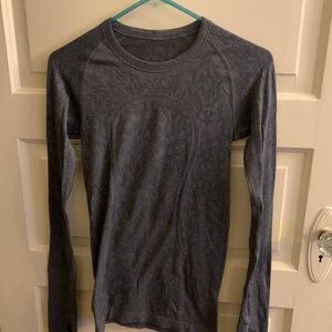 Lulu Lemon Longsleeve Workout Shirt- Size 4 - Grey